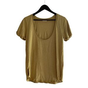 Jella C. T-Shirt